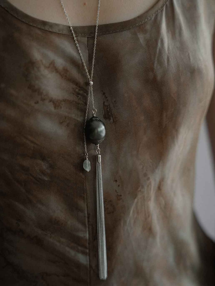 Silver Pearl Isle Necklace