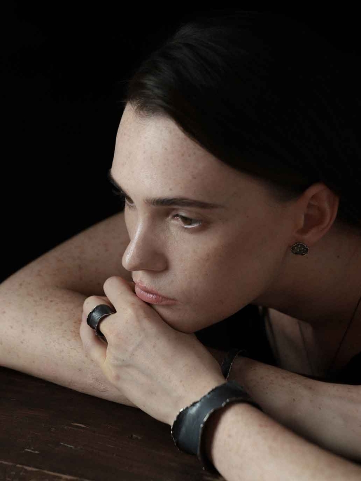 Black Phantom Dream Ring