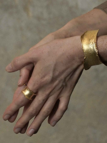 Gold Phantom Dream Ring