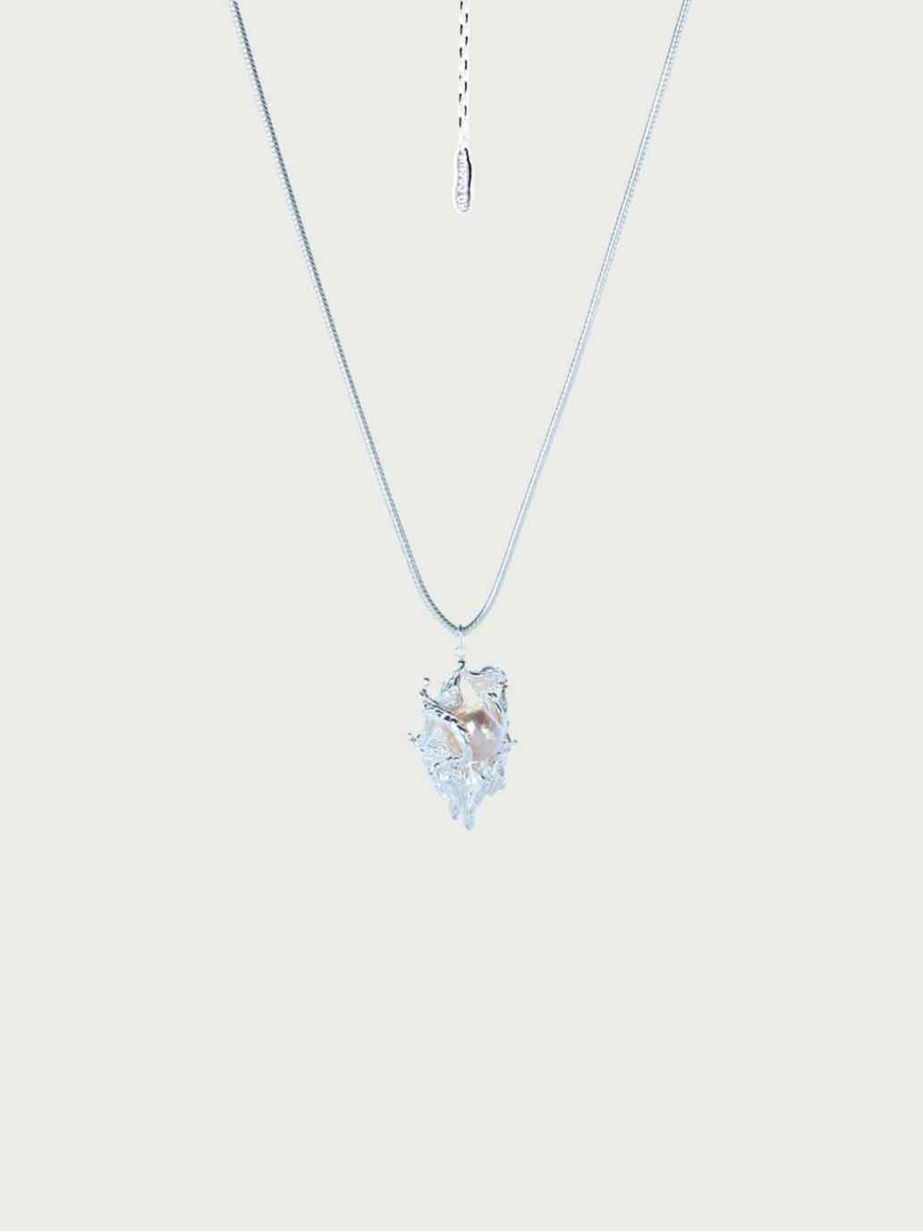 The Fluent Arc White Frozen Flow Necklace