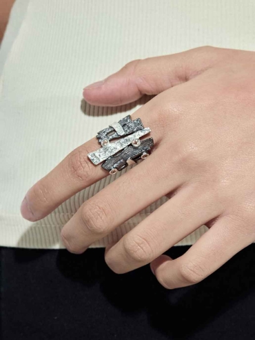 Nature's Noir Black Murmuring Bark Ring