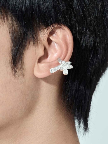 Nature's Blanc White Magnolia Bloom Single Ear Cuff