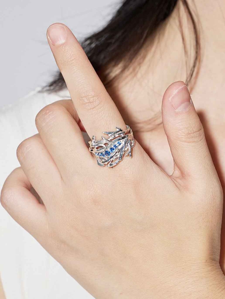 Nature's Blanc White Entwined Arbor Nest Ring