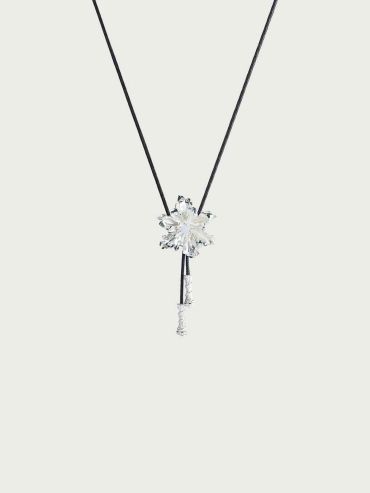La Primavera Mistline Bolo tie Necklace