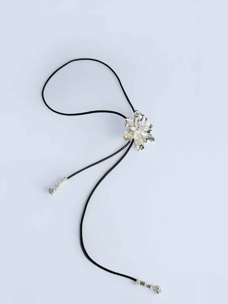 La Primavera Mistline Bolo tie Necklace