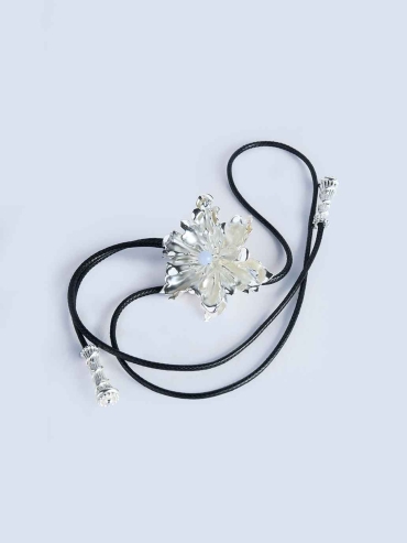 La Primavera Mistline Bolo tie Necklace