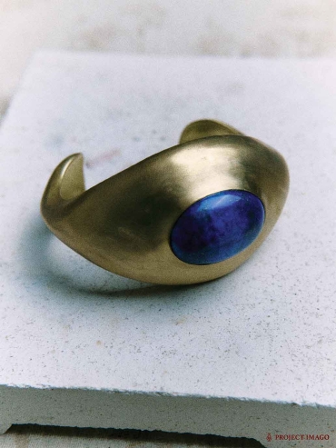 Gold Lapis Oculus Bangle