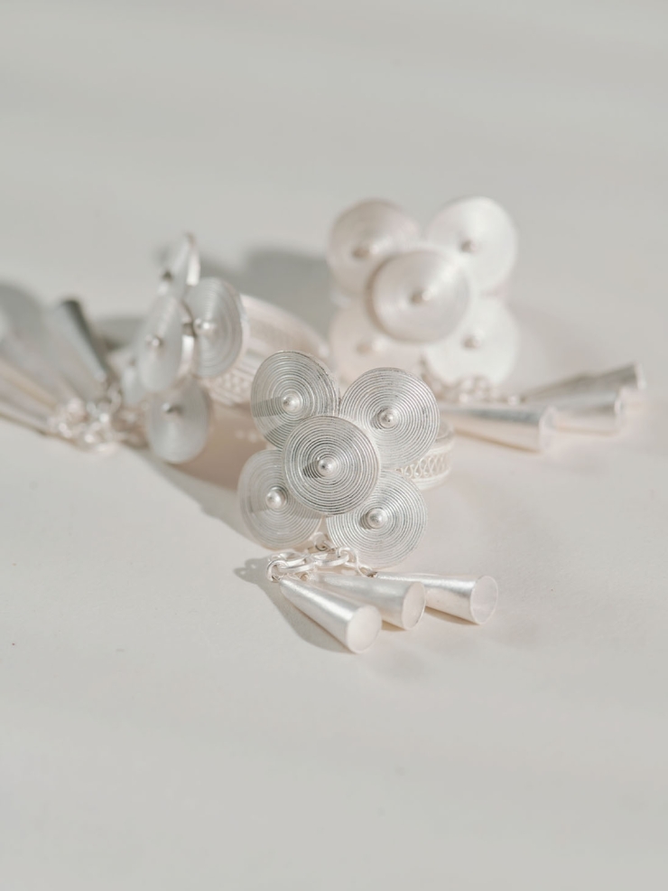 WUTUO- La carillon ring