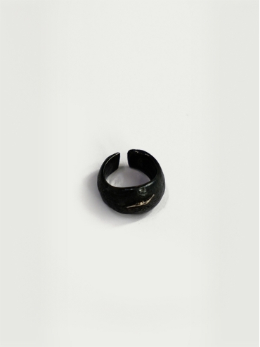 Black round ring
