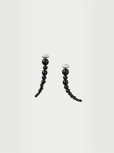 Flexible beads earrings