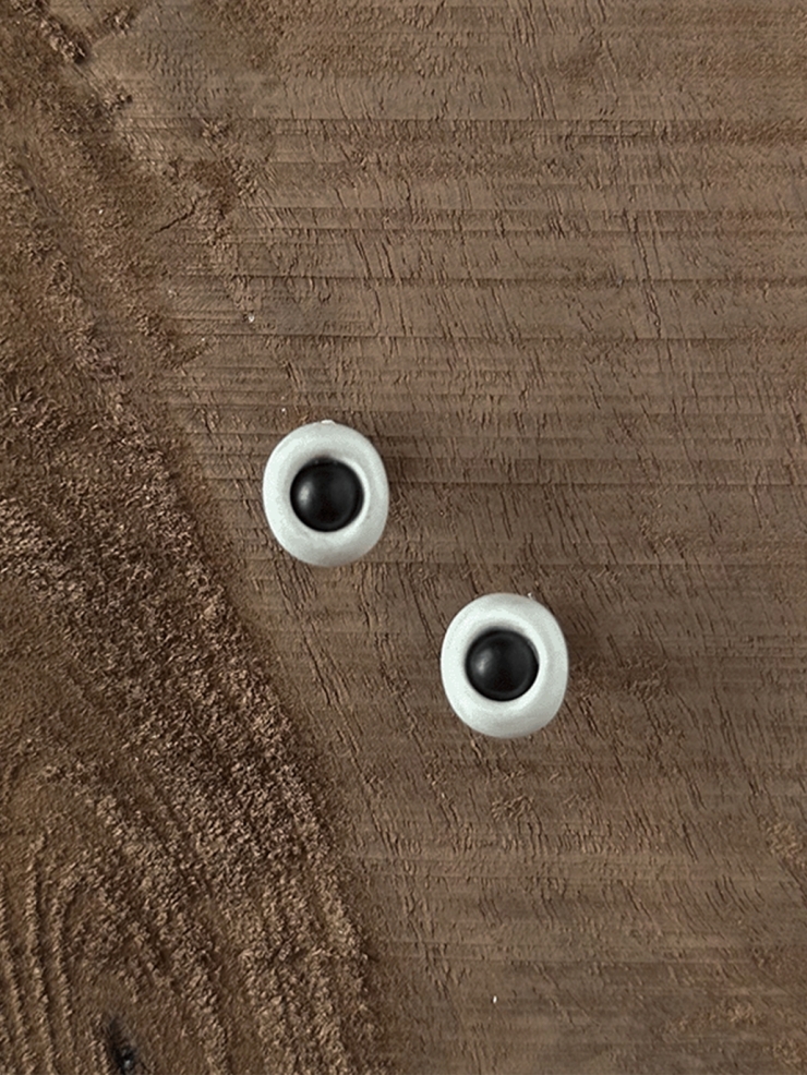 Tiny tree hollow earrings