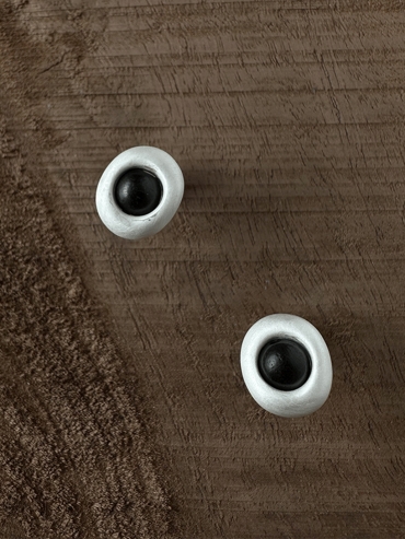 Tiny tree hollow earrings