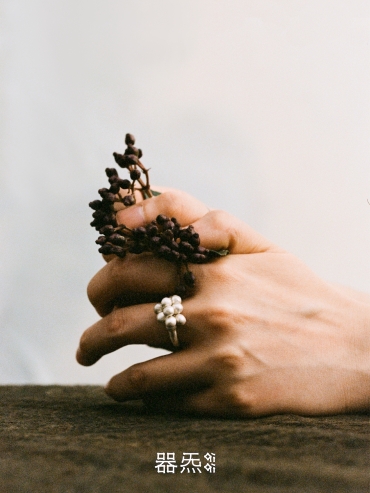 Silver Cluster of Seeds Ring