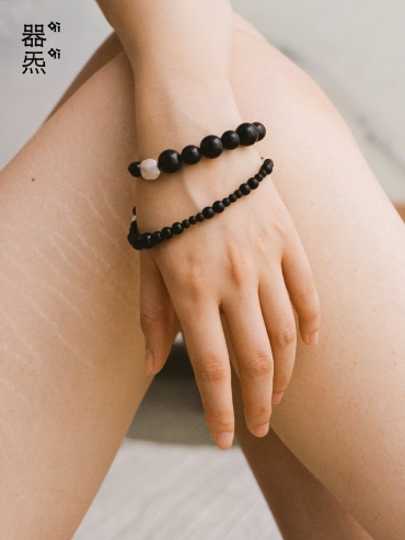 Ebony double beading bracelet