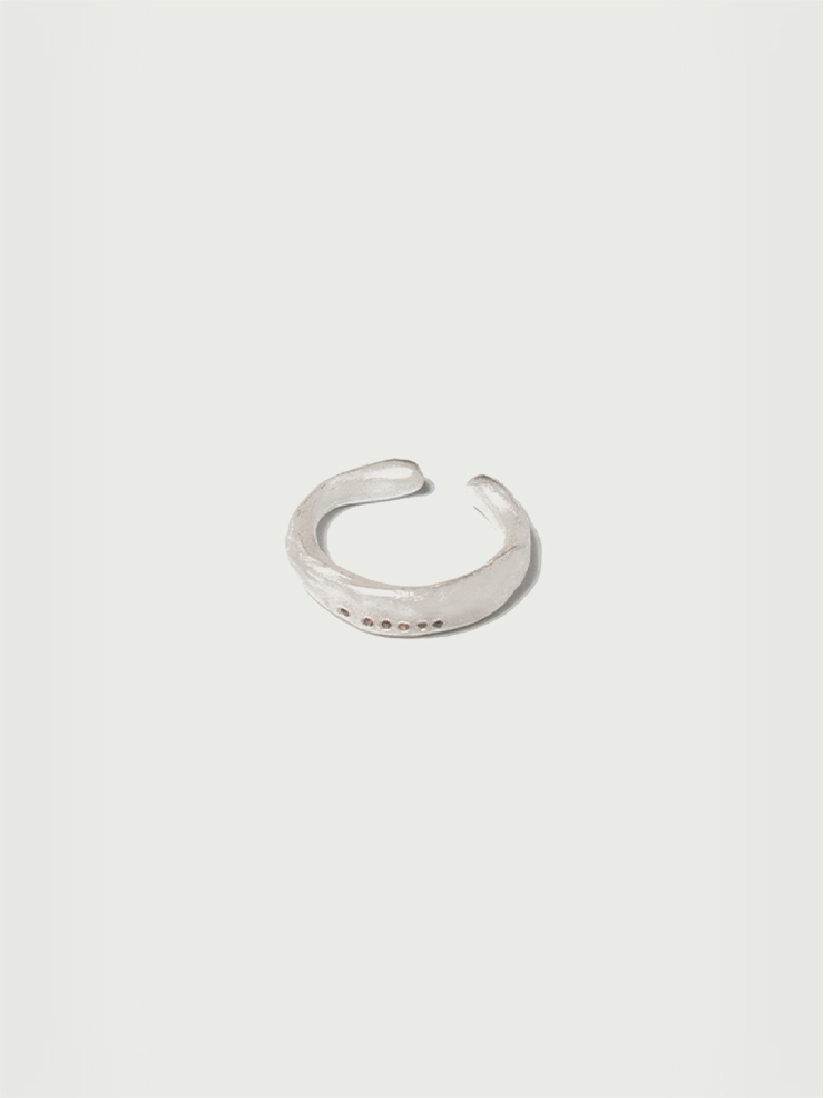 Round not round - Medium White Citrine Silver Ring