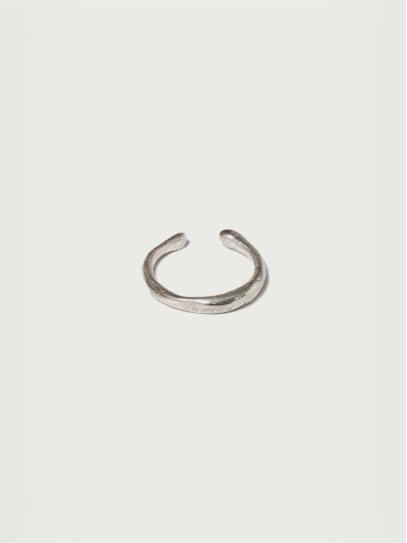 Round not round - Petit Citrine Silver Ring