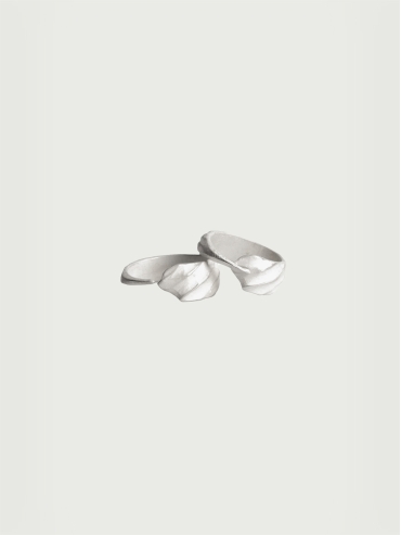Wind collection white silver ring