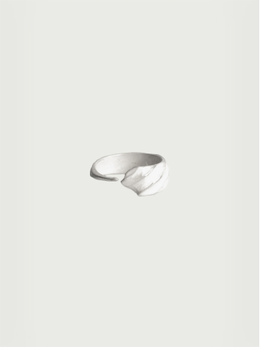 Wind collection white silver ring