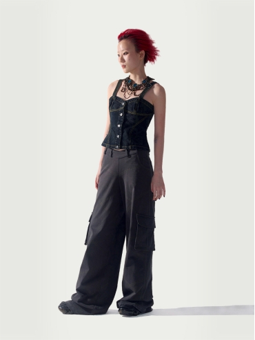 Gray V-waist cargo sweatpants