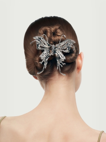 Liquefied butterfly hair claw clip