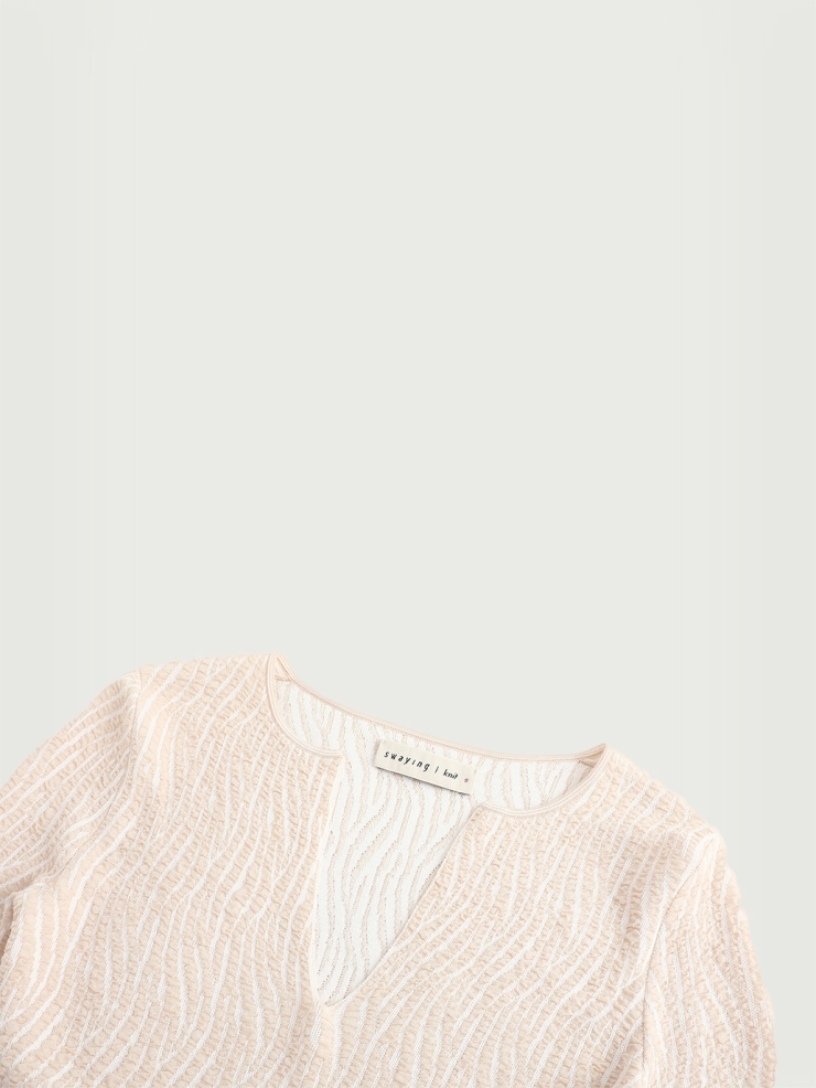 Beige bubble yarn classic knit top