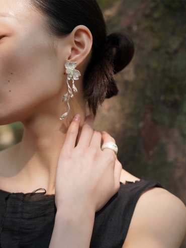 White magnolia earrings with jade