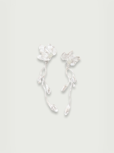 White magnolia earrings with jade