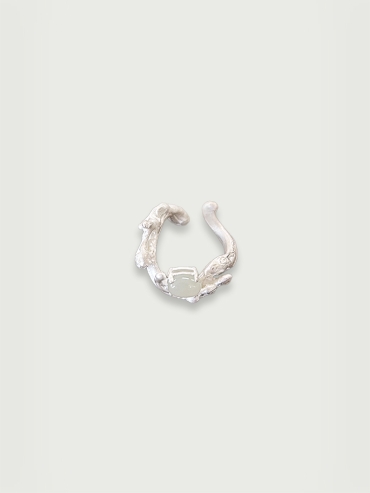 White silver swirl ring with jade