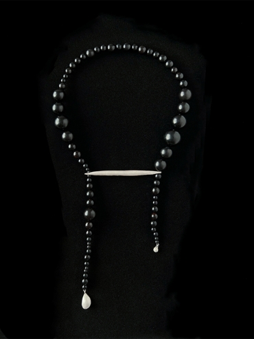 Ebony Beading With A Sprout Clip Necklace