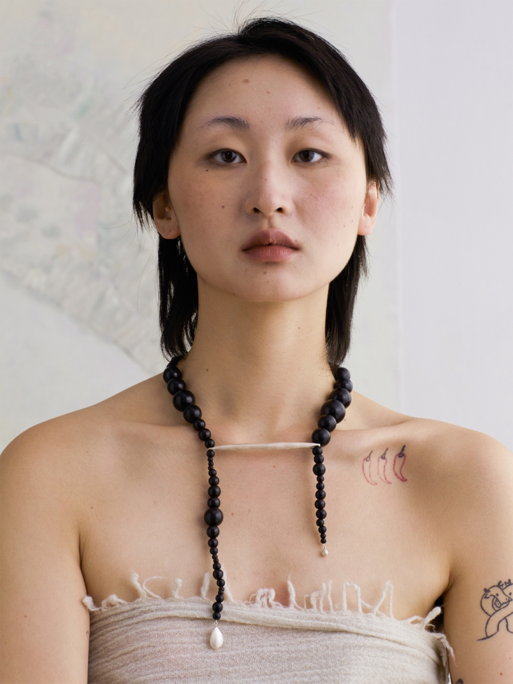 Ebony Beading With A Sprout Clip Necklace