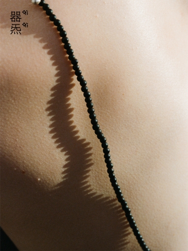 Ebony seeds beading necklace