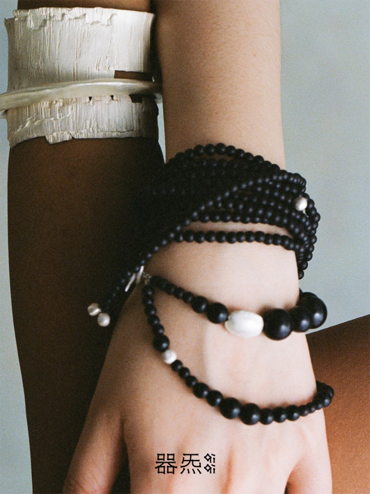 Ebony seeds beading necklace