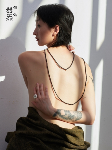 Ebony seeds beading necklace