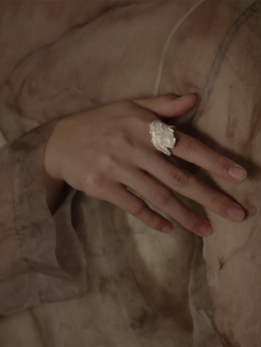 White Silver River Wave Ring