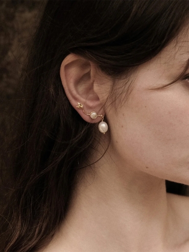 Pearl Arrow Cartilage Gold Earrings