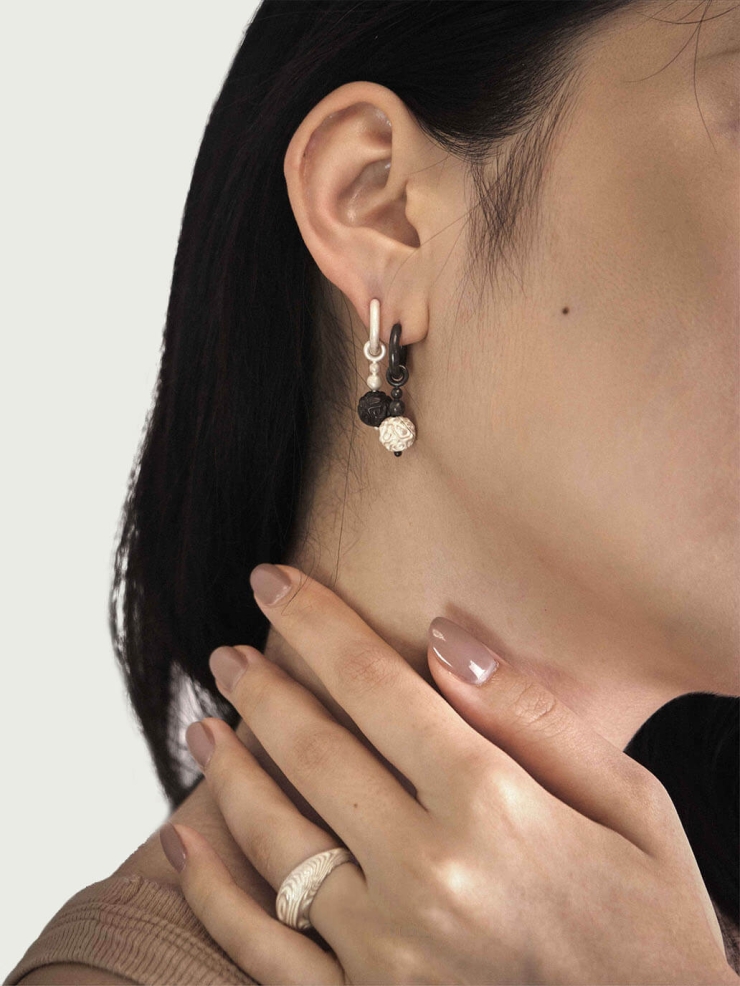 Black interference earings - single