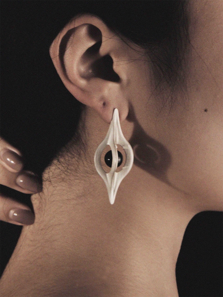 Silver oblivion earings -pair