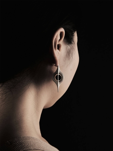 Silver oblivion earings -pair