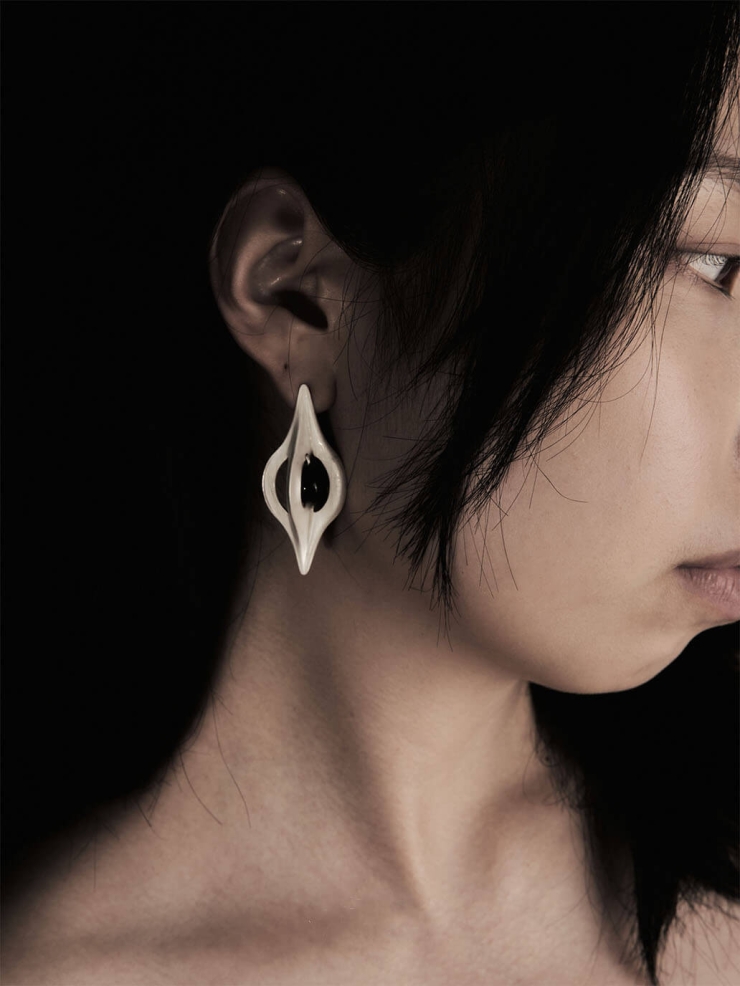 Silver oblivion earings -pair