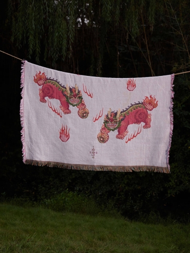 Pink kylin blanket