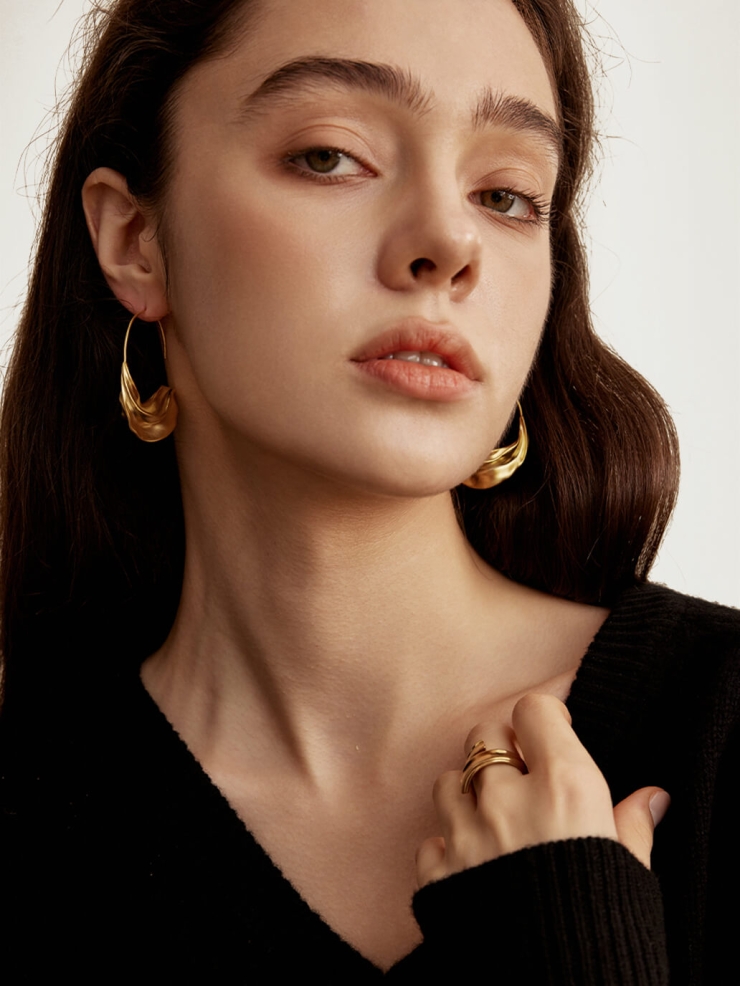 Gold Fluttering Earrings