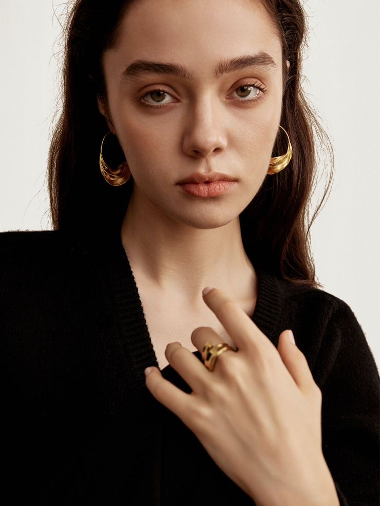 Gold Fluttering Earrings