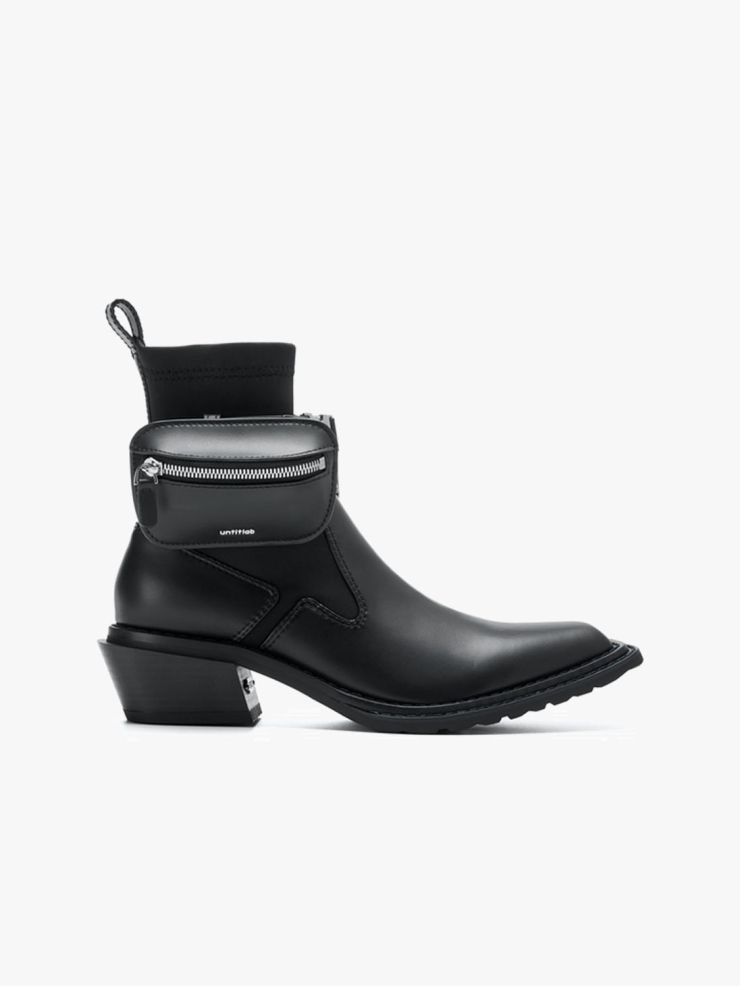 UNTITLAB Hitch Boots Matt Black with Bag