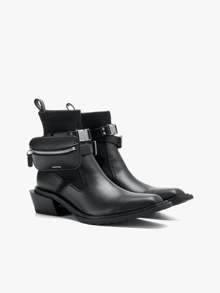 UNTITLAB Hitch Boots Matt Black with Bag