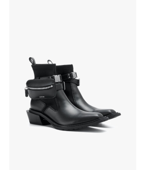 UNTITLAB Hitch Boots Matt Black with Bag