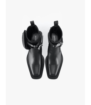UNTITLAB Hitch Boots Matt Black with Bag
