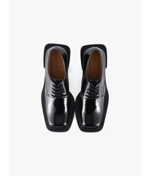 UNTITLAB Step Derbys Black