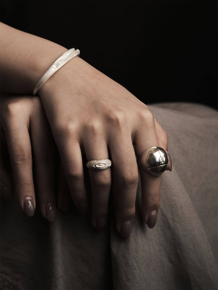 Silver mimesis ring