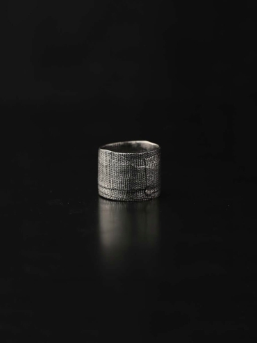 Vintage silver medium bandage ring