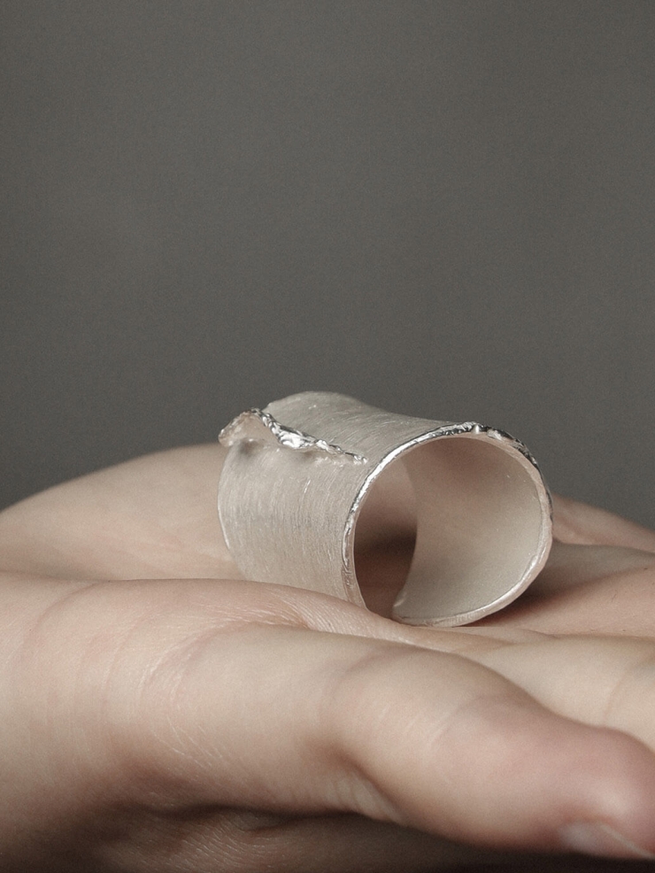 White ocean shadow wide ring